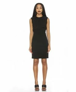Women's ALEXIA ADMOR Crewneck Pleated Sheath Dress